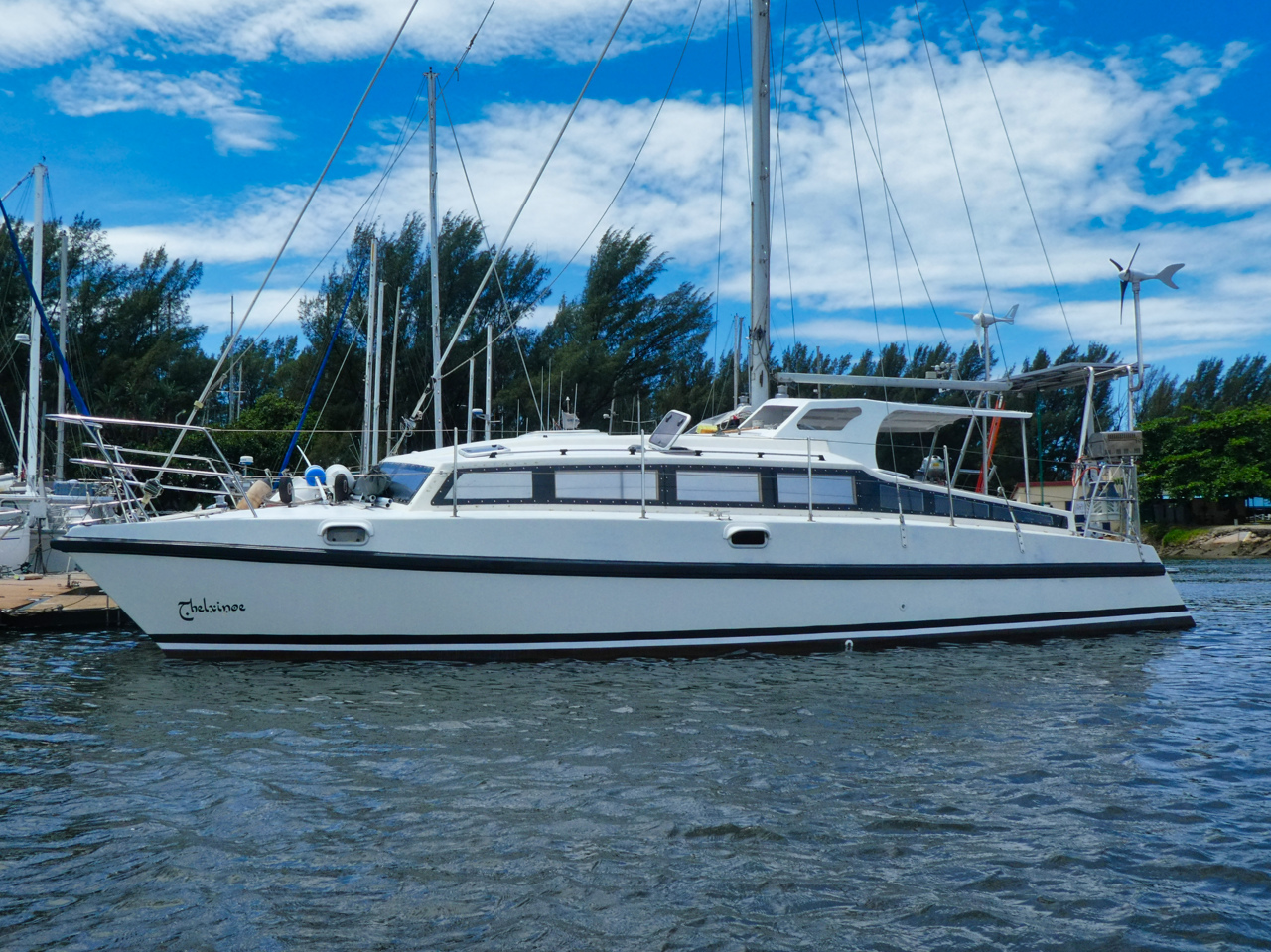 Dean 365 Katamaran "Thelxinoe"